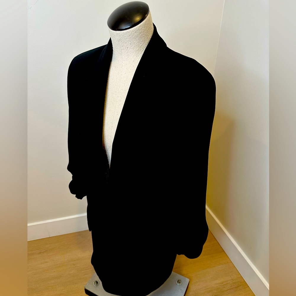 Black lapel no button Zara jacket Large
